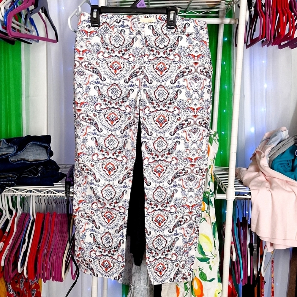 LUCY AND LAUREL CROPPED PANTS SIZE 4